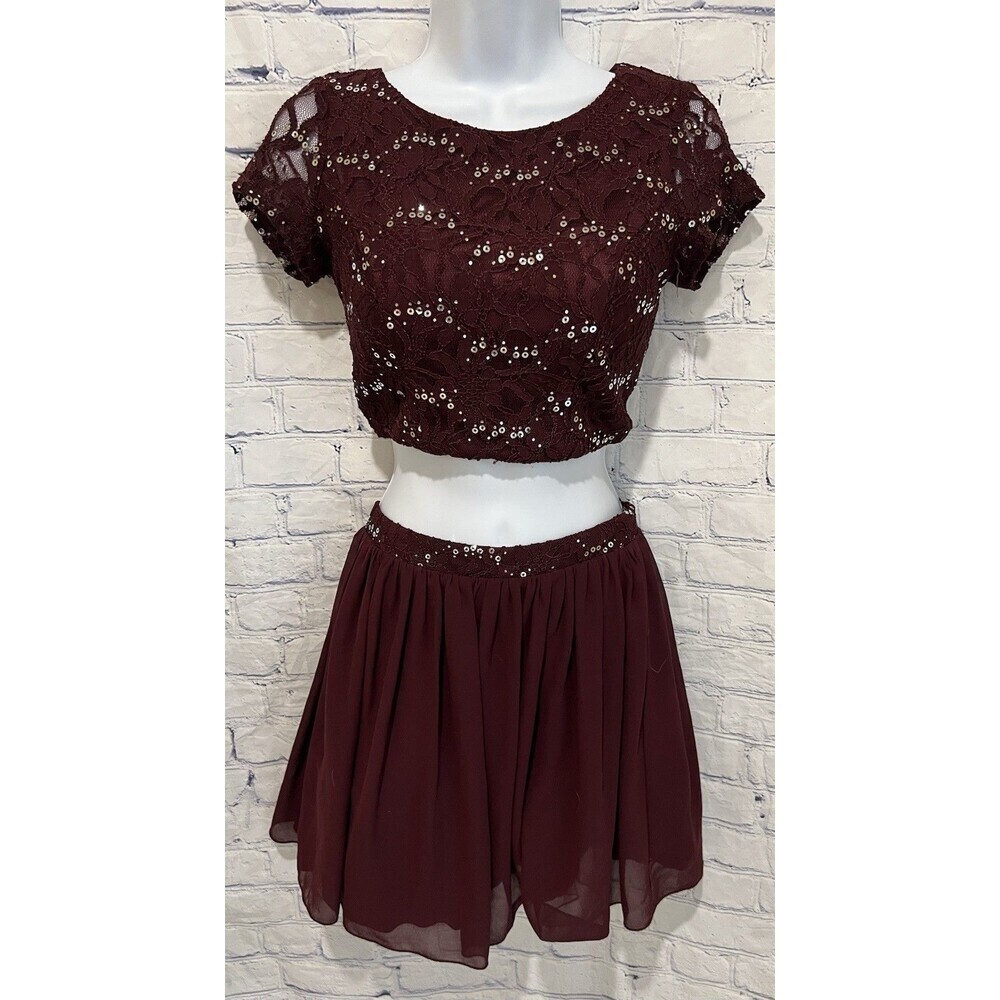 SPEECHLESS Sequined Lace Crop Top and Chiffon Skirt Set Homecoming Prom Size 3